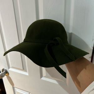 Olive Green Women’s Hat.
